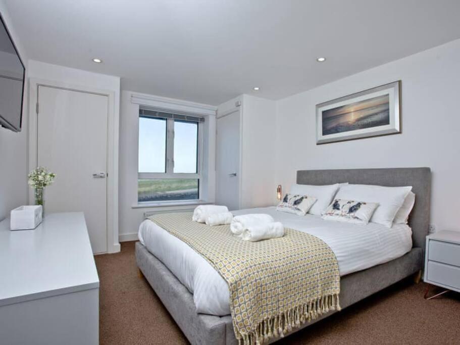 15 Ocean Gate Newquay Apartment Crantock Exterior photo